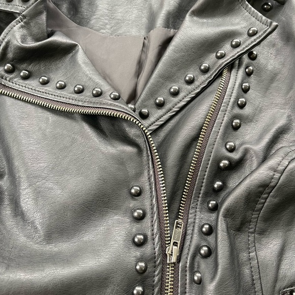 Torrid Black Moto Leather Jacket with Colorful Embroidery Womens Size 1 (14-16) - Picture 7 of 16